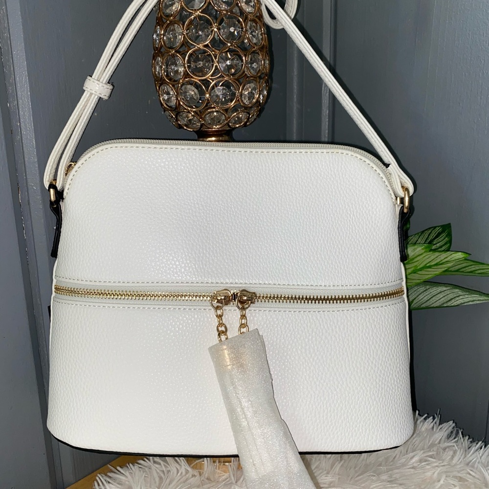 DELUXITY vegan crossbody purse